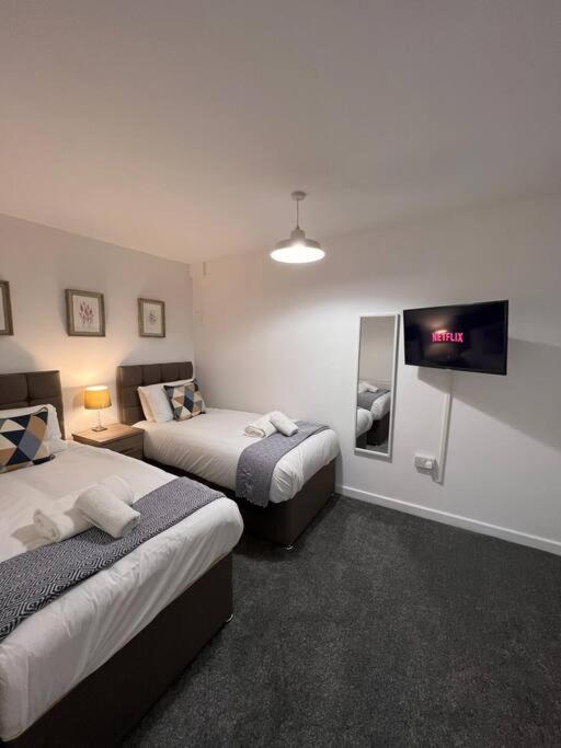 Bridge Place - Spacious Home With Plenty Of Beds! Merthyr Tydfil Exterior foto