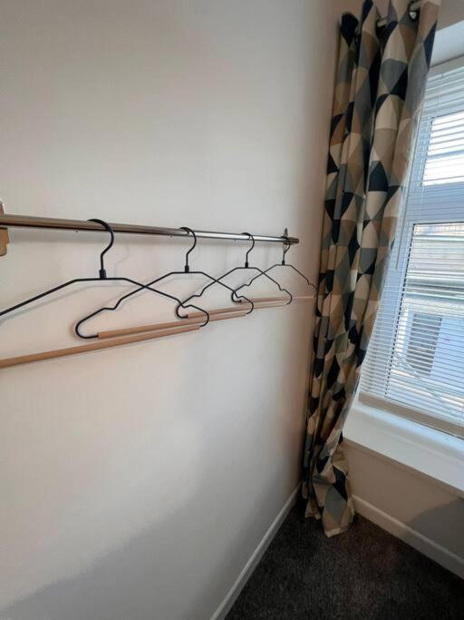 Bridge Place - Spacious Home With Plenty Of Beds! Merthyr Tydfil Exterior foto