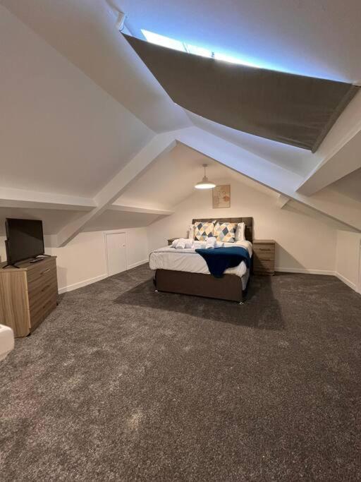 Bridge Place - Spacious Home With Plenty Of Beds! Merthyr Tydfil Exterior foto