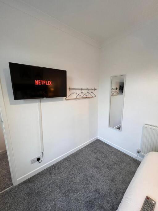 Bridge Place - Spacious Home With Plenty Of Beds! Merthyr Tydfil Exterior foto